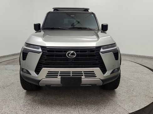Used 2024 Lexus GX 550 AWD/4WD image 9