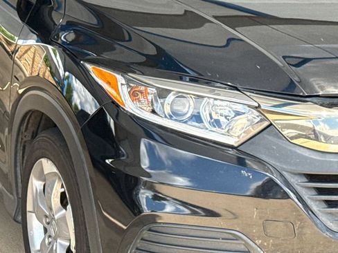 Used 2022 Honda HR-V LX image 4