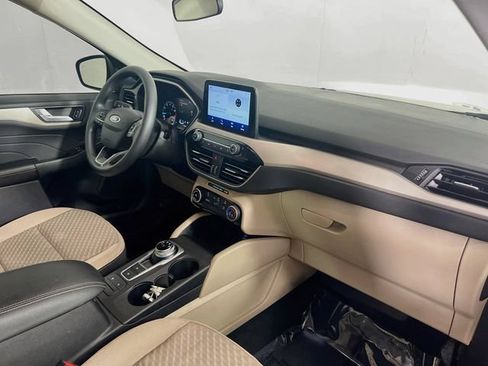 Used 2021 Ford Escape SE FWD image 28