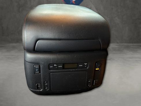 Used 2018 Nissan Armada Platinum w/ Captain Seat Package image 33