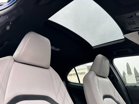 Used 2024 Lexus UX 250h 250h Base image 18