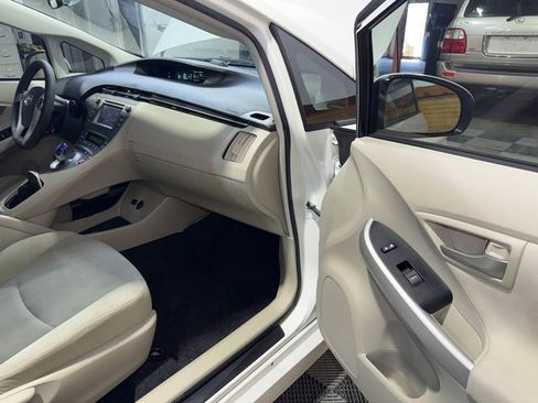 Used 2012 Toyota Prius Two FWD image 24