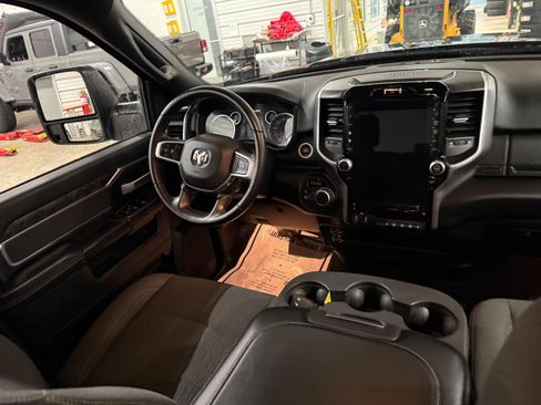 Certified 2024 RAM 2500 Big Horn w/ Night Edition AWD/4WD image 19