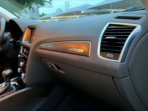 Used 2017 Audi Q5 2.0T Premium Plus w/ Premium Plus Package AWD/4WD image 17