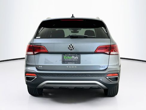 Used 2023 Volkswagen Taos SE w/ Panoramic Sunroof Package AWD/4WD image 7