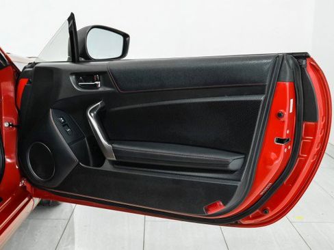 Used 2014 Scion FR-S image 32