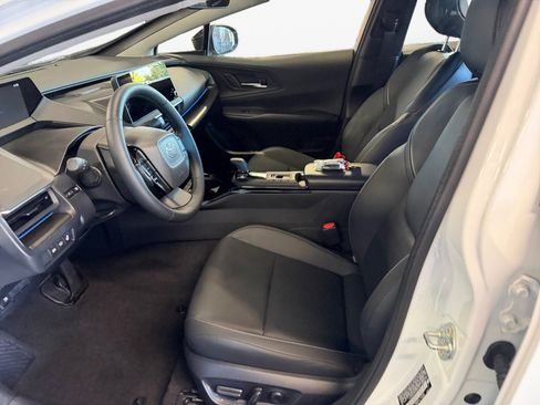 Used 2025 Toyota Prius AWD image 11