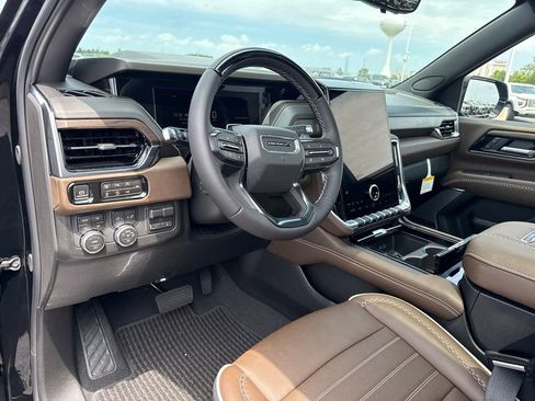 New 2026 GMC Yukon Denali Ultimate AWD/4WD image 18