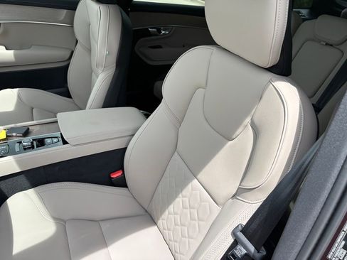 New 2026 Volvo XC90 B6 Plus w/ Protection Package Premier AWD/4WD image 19