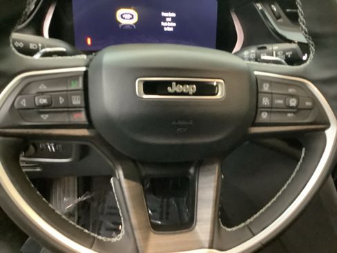 New 2026 Jeep Grand Cherokee L 4WD image 15