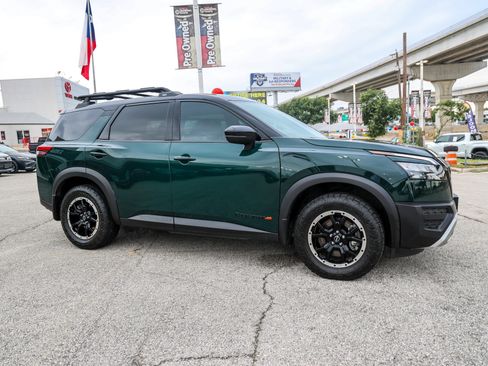 Used 2024 Nissan Pathfinder Rock Creek AWD/4WD image 7
