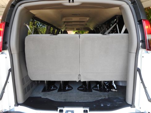 Used 2016 Chevrolet Express 3500 LT w/ LT Preferred Equipment Group image 16