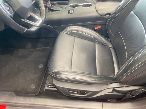 Used 2025 Ford Mustang Premium RWD image 10