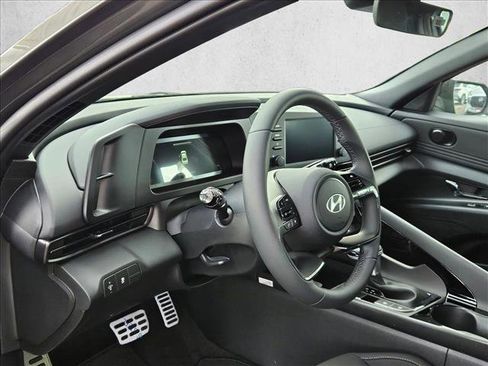 New 2026 Hyundai Elantra SEL Sport FWD image 3