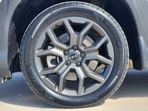 Certified 2024 Honda Pilot Touring image 11