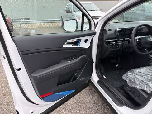 New 2026 Kia Sportage EX AWD/4WD image 12