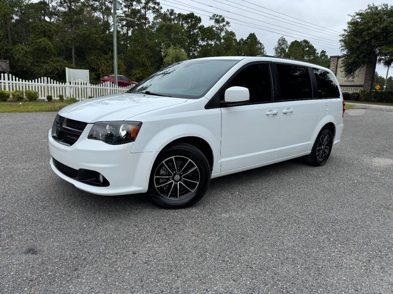 Used 2019 Dodge Grand Caravan SXT w/ Driver Convenience Group FWD image 29