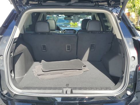 Used 2022 GMC Terrain Denali w/ Black Diamond Edition image 10