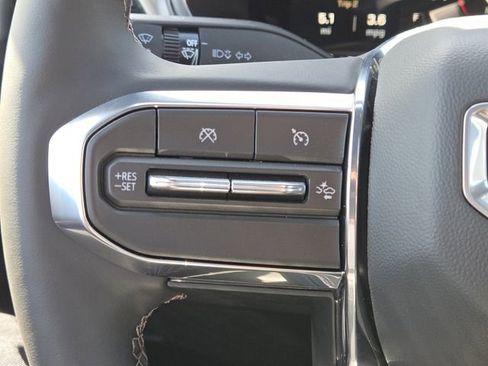 New 2026 GMC Canyon Denali image 15