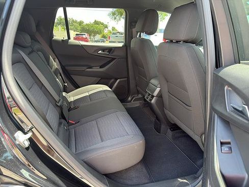 Used 2025 Chevrolet Equinox LT w/ Safety and Technology Package AWD/4WD image 16