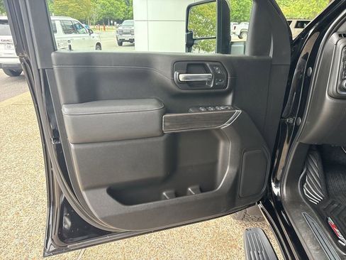 Used 2021 Chevrolet Silverado 2500 LTZ AWD/4WD image 21
