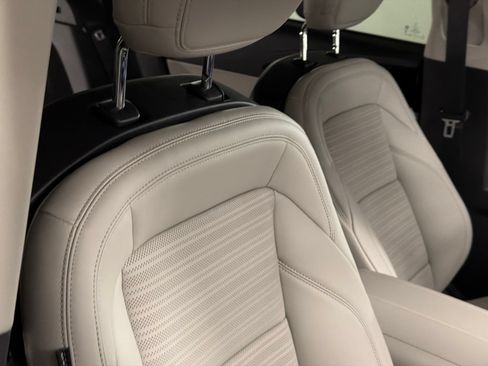 New 2026 Lincoln Nautilus Reserve w/ Jet Appearance Package AWD/4WD image 11