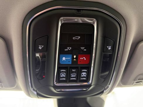 Used 2023 Jeep Grand Cherokee 4WD 4xe image 33