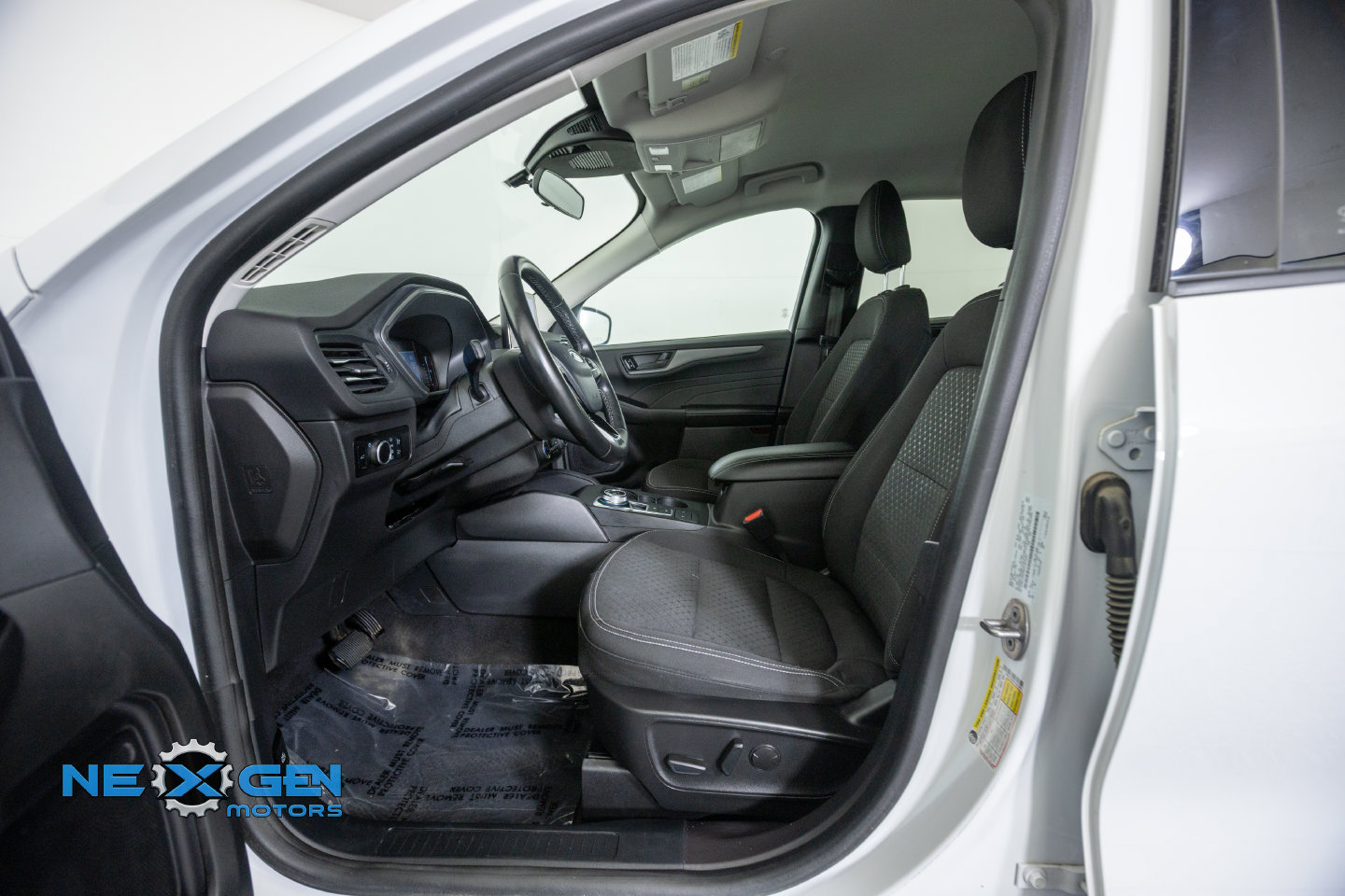 Used 2023 Ford Escape Active AWD/4WD image 12