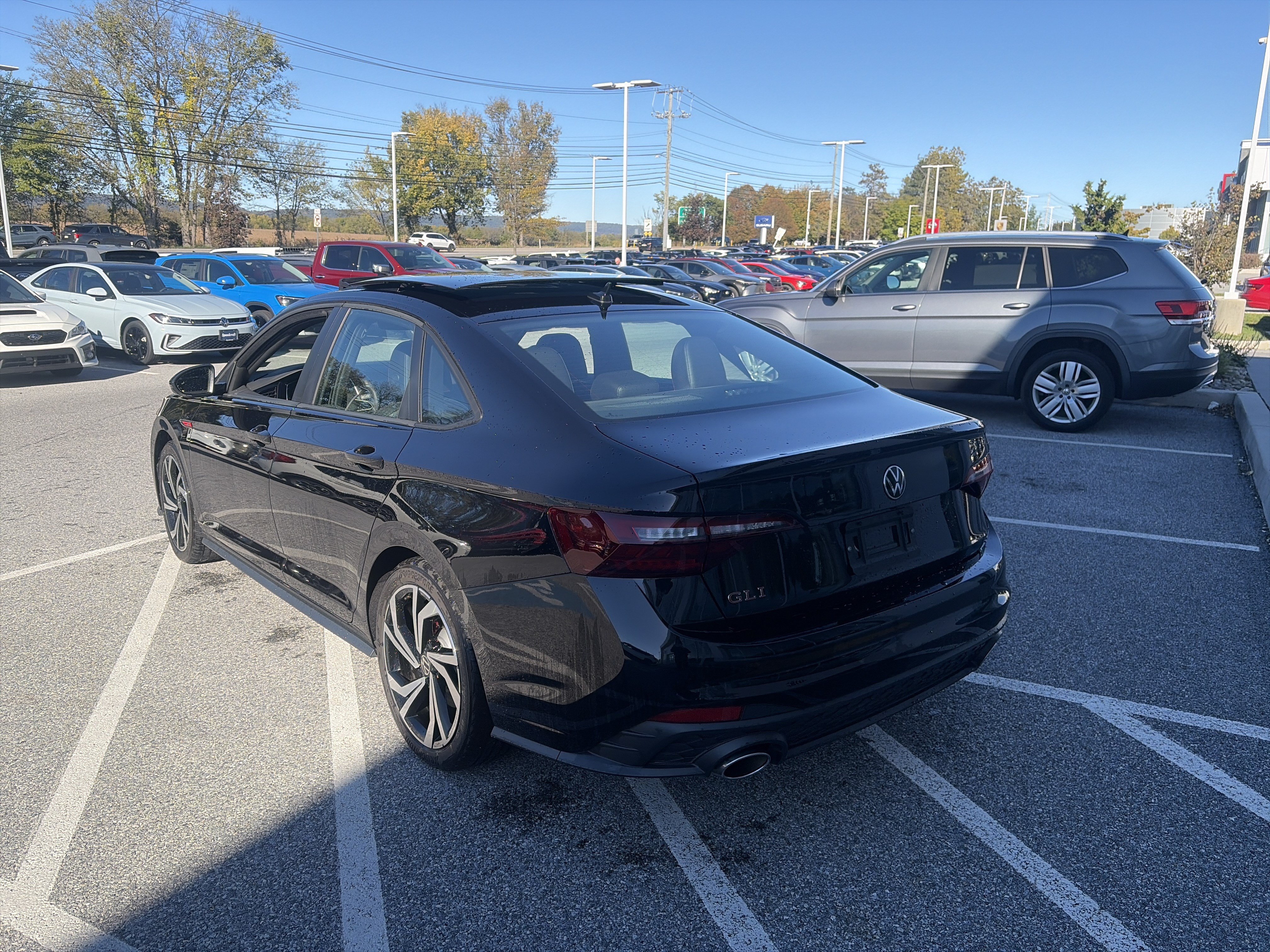 Used 2022 Volkswagen Jetta GLI Autobahn FWD image 6