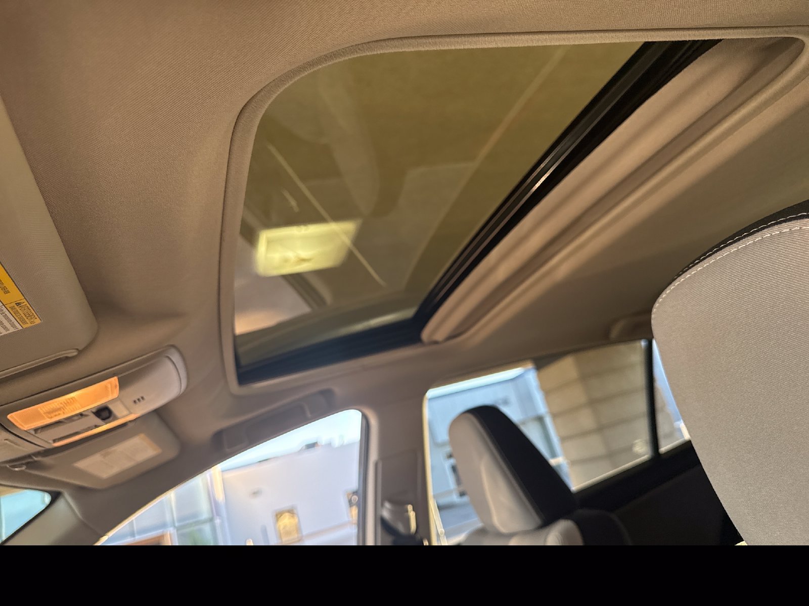 Used 2018 Toyota RAV4 XLE w/ Plus Extra Value Package AWD/4WD image 19