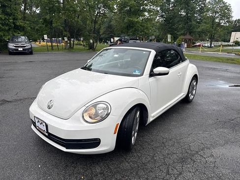 Used 2014 Volkswagen Beetle 2.5 FWD image 3