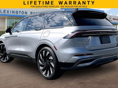 Used 2024 Lincoln Nautilus Reserve w/ Equipment Group 202A AWD/4WD image 3