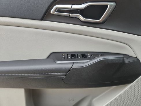 New 2026 Kia Sportage EX FWD image 18