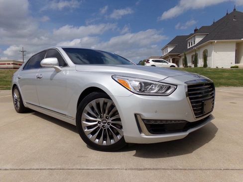Used 2017 Genesis G90 5.0 Ultimate image 2