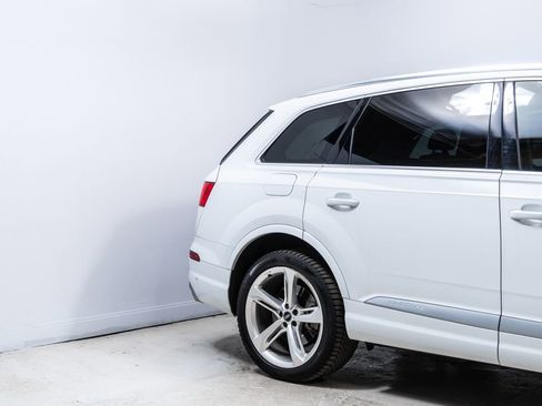 Used 2019 Audi Q7 3.0T Prestige AWD/4WD image 11