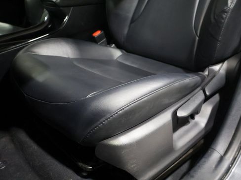 Used 2022 Toyota Prius XLE image 9