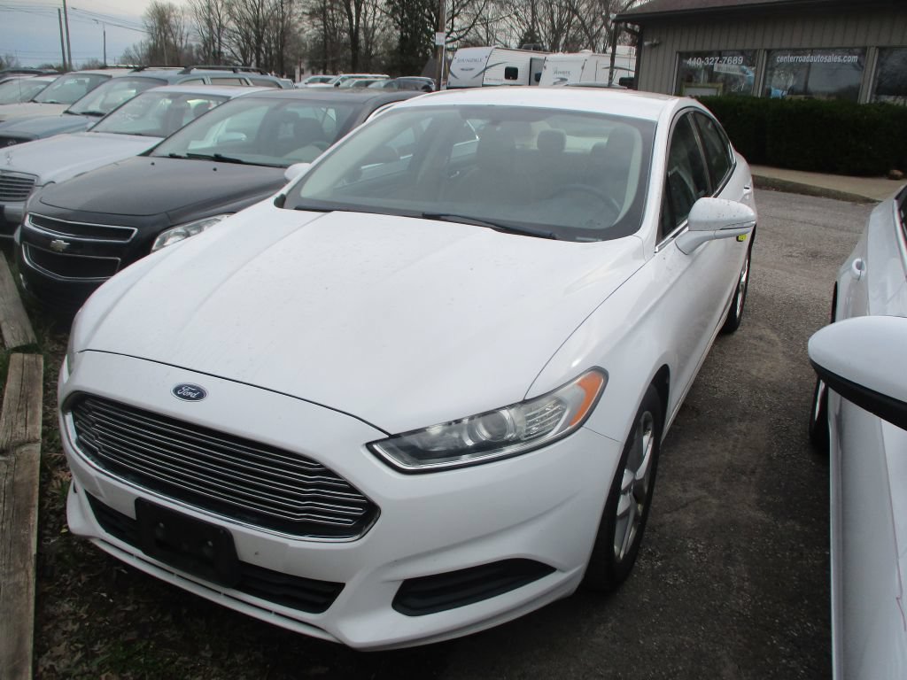 Used 2013 Ford Fusion SE FWD image 3
