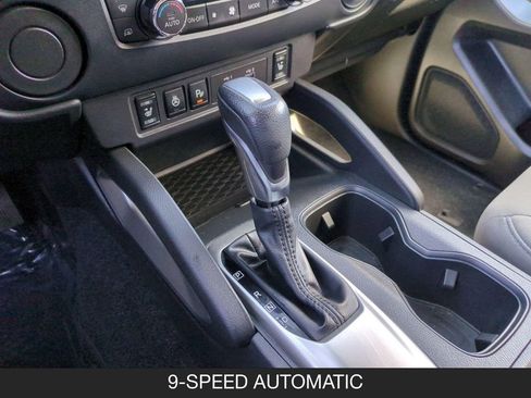 Used 2022 Nissan Frontier SV RWD image 16