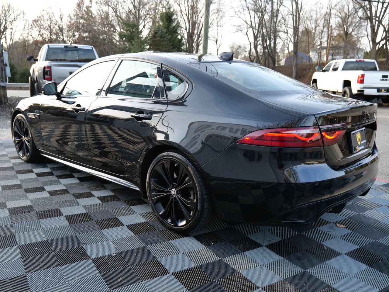 Used 2024 Jaguar XF R-Dynamic SE AWD/4WD image 70