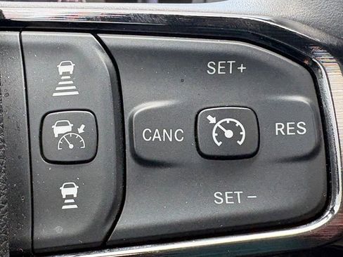 Used 2026 RAM 2500 Limited AWD/4WD image 17