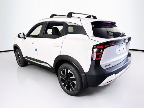 New 2026 Nissan Kicks SV w/ Interior Electronics Package AWD/4WD image 7