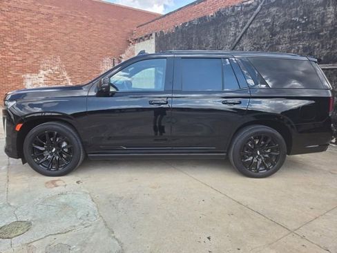 Used 2023 Cadillac Escalade Sport Platinum w/ LPO, ONYX Package image 4