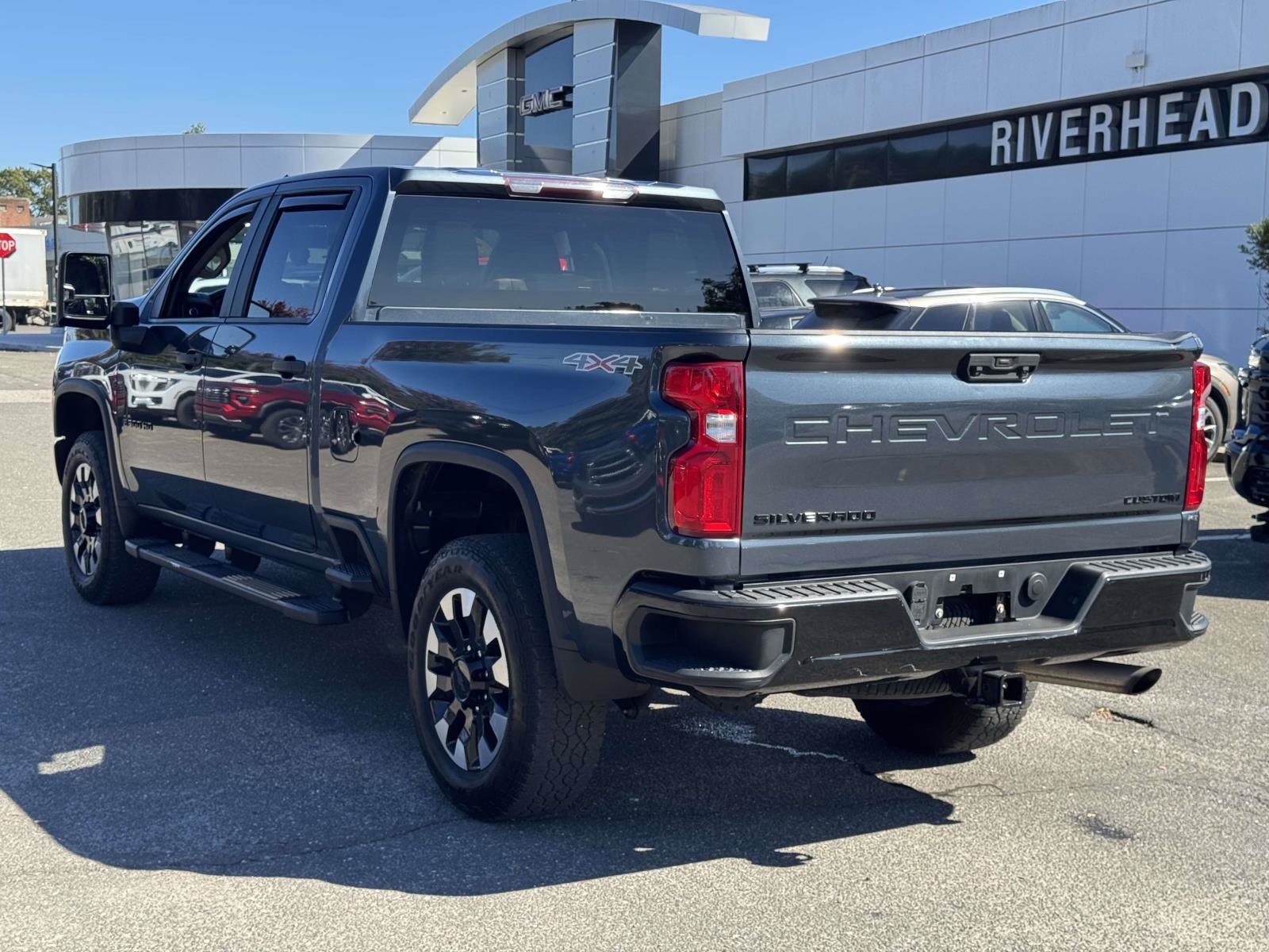 Used 2020 Chevrolet Silverado 2500 Custom w/ Custom Value Package AWD/4WD image 3