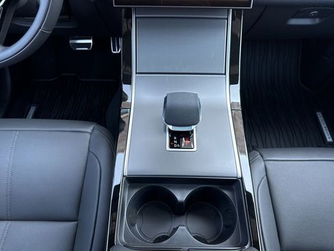 New 2025 Land Rover Range Rover Velar Dynamic SE image 26