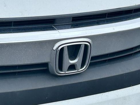 Used 2017 Honda Civic EX-L image 9