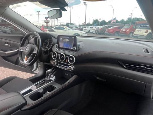Used 2021 Nissan Sentra SR FWD image 16