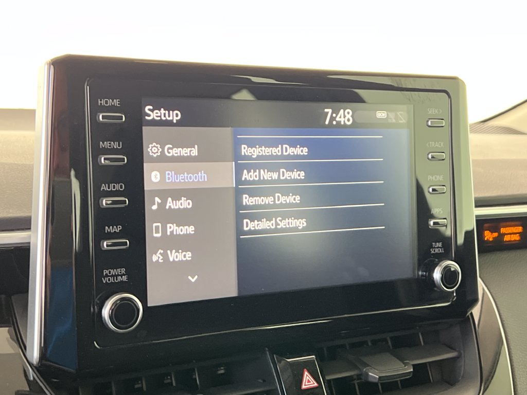 Used 2020 Toyota Corolla LE w/ Carpet Mat Package (TMS) FWD image 36