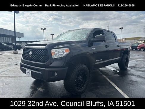 Used 2017 Toyota Tundra SR5 w/ SR5 Upgrade Package image 4