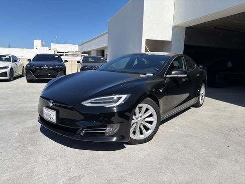 Used 2020 Tesla Model S Long Range Plus AWD/4WD image 3
