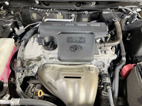 Used 2018 Toyota RAV4 XLE w/ Plus Extra Value Package image 28